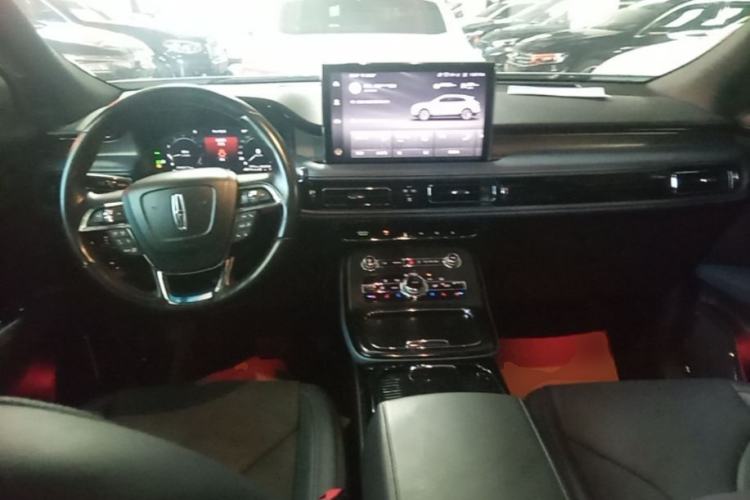 Used Lincoln Nautilus 2021 2.0T Four-Wheel Drive Luxury Edition Center Console