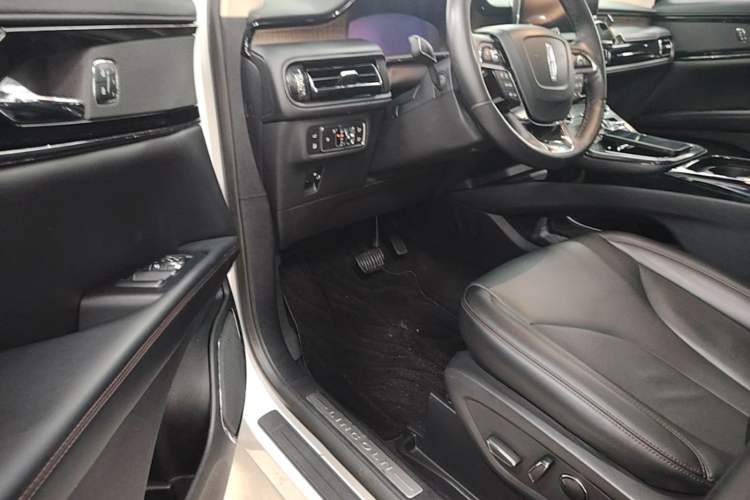 Used Lincoln Nautilus 2021 2.0T Four-Wheel Drive Luxury Edition Driver Seat