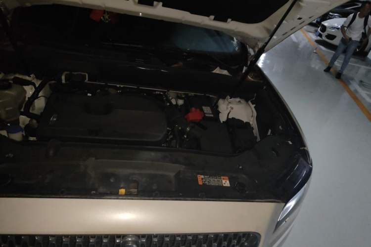 Used Lincoln Nautilus 2021 2.0T Four-Wheel Drive Luxury Edition Engine Bay Left