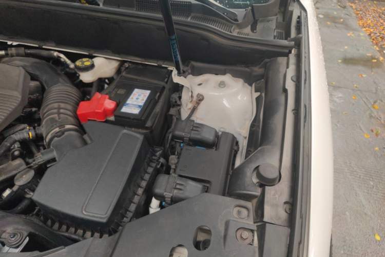 Used Lincoln Nautilus 2021 2.0T Four-Wheel Drive Luxury Edition Engine Bay Left