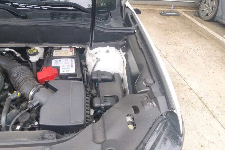 Used Lincoln Nautilus 2021 2.0T Four-Wheel Drive Luxury Edition Engine Bay Left