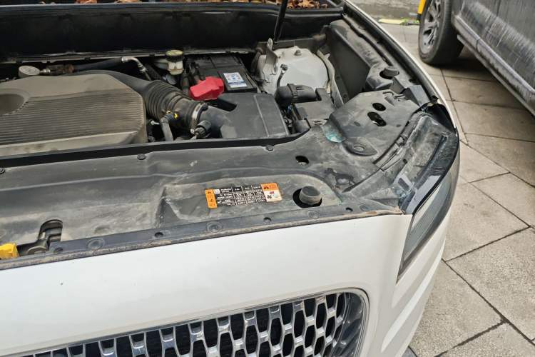 Used Lincoln Nautilus 2021 2.0T Four-Wheel Drive Luxury Edition Engine Bay Left