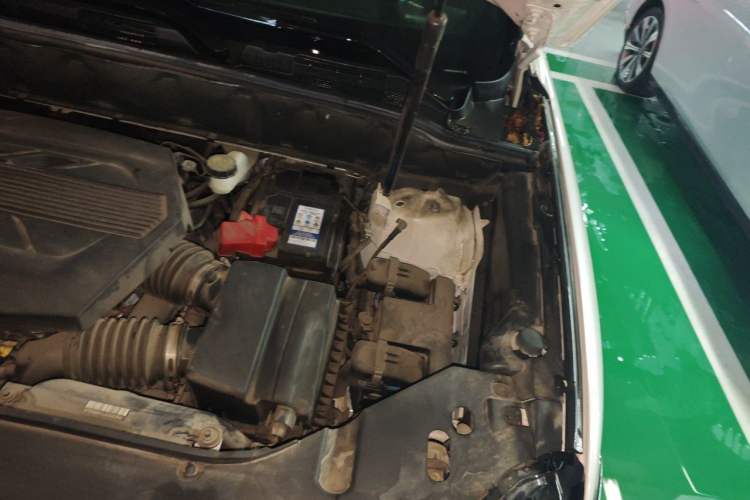 Used Lincoln Nautilus 2021 2.7T Four-Wheel Drive Prestige Edition Engine Bay Left