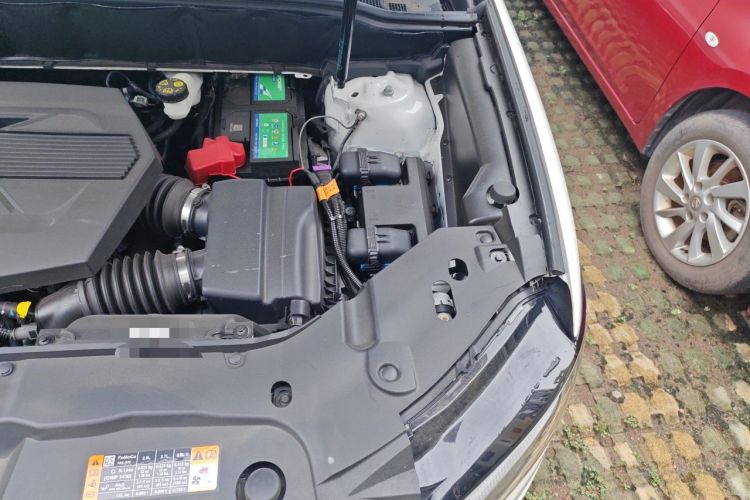 Used Lincoln Nautilus 2021 2.7T Four-Wheel-Drive Presidential Edition Engine Bay Left