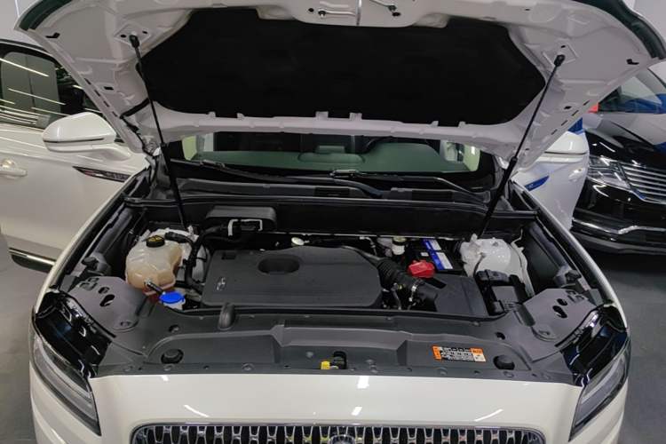 Used Lincoln Nautilus 2021 2.0T Four-Wheel Drive Luxury Edition Engine Bay