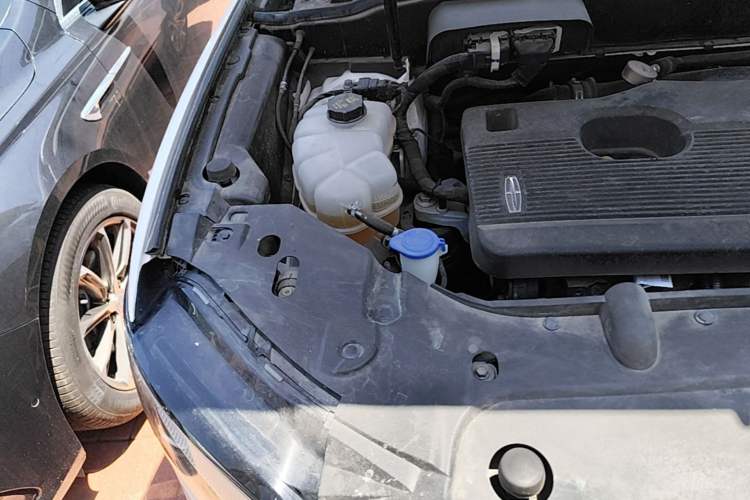 Used Lincoln Nautilus 2021 2.0T Four-Wheel Drive Luxury Edition Engine Bay Right