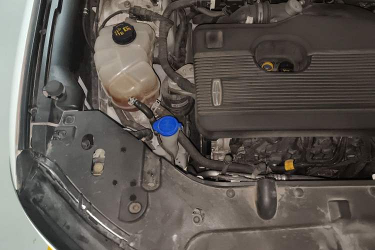 Used Lincoln Nautilus 2021 2.0T Four-Wheel Drive Luxury Edition Engine Bay Right