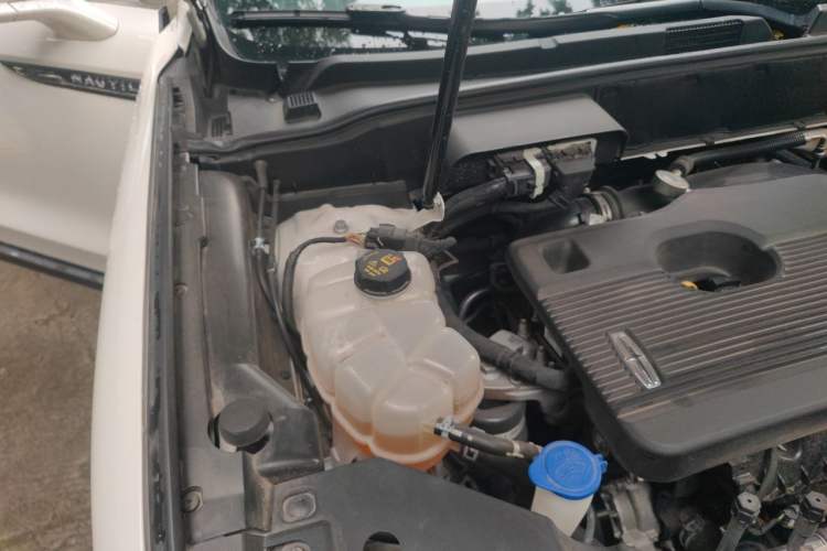 Used Lincoln Nautilus 2021 2.0T Four-Wheel Drive Luxury Edition Engine Bay Right