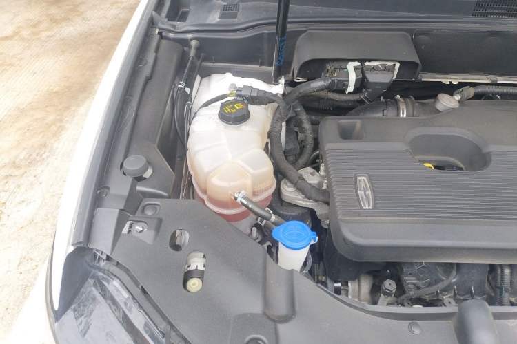 Used Lincoln Nautilus 2021 2.0T Four-Wheel Drive Luxury Edition Engine Bay Right
