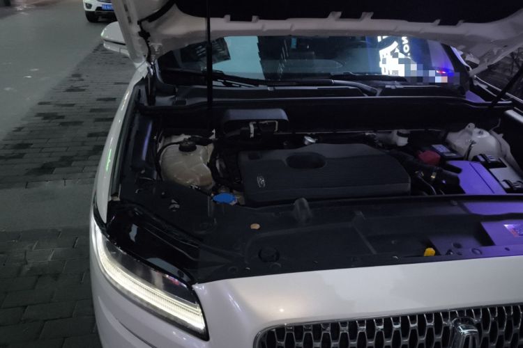 Used Lincoln Nautilus 2021 2.0T Four-Wheel Drive Luxury Edition Engine Bay Right