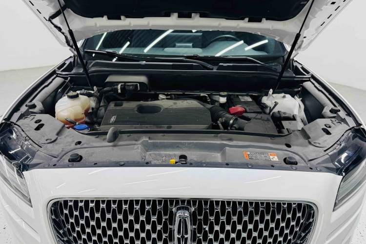 Used Lincoln Nautilus 2021 2.0T Four-Wheel Drive Luxury Edition Engine Bay