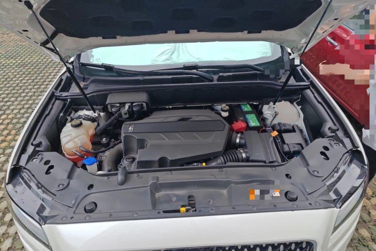 Used Lincoln Nautilus 2021 2.7T Four-Wheel-Drive Presidential Edition Engine Bay