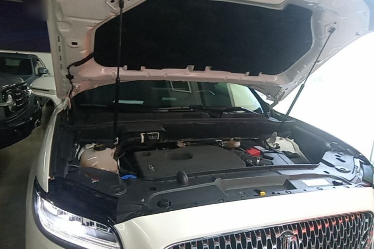 Used Lincoln Nautilus 2021 2.0T Four-Wheel Drive Luxury Edition Engine Bay