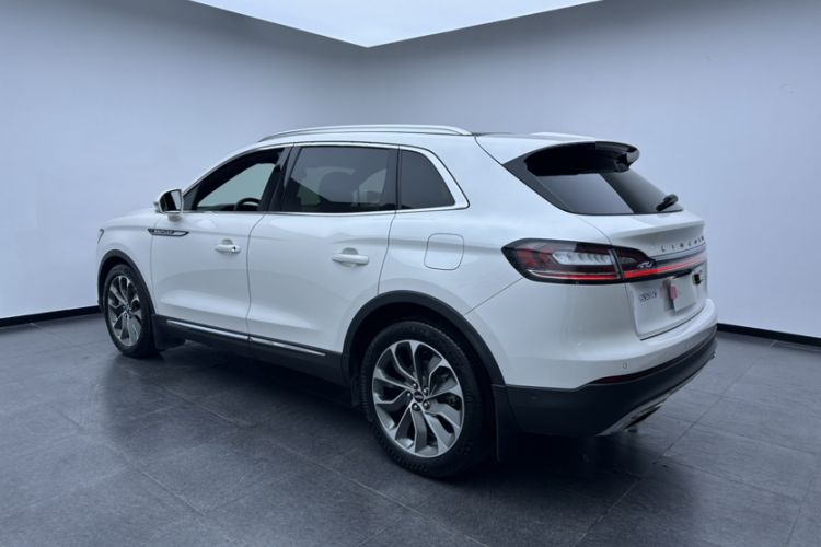 Used Lincoln Nautilus 2021 2.0T Four-Wheel Drive Luxury Edition Exterior 2