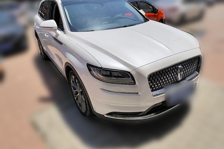 Used Lincoln Nautilus 2021 2.0T Four-Wheel Drive Luxury Edition Front Right 45 Deg