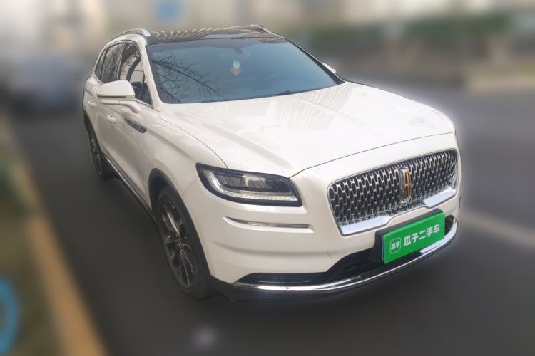 Used Lincoln Nautilus 2021 2.0T Four-Wheel Drive Luxury Edition Front Right 45 Deg