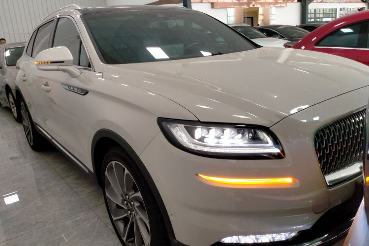 Used Lincoln Nautilus 2021 2.7T Four-Wheel Drive Prestige Edition Front Right 45 Deg