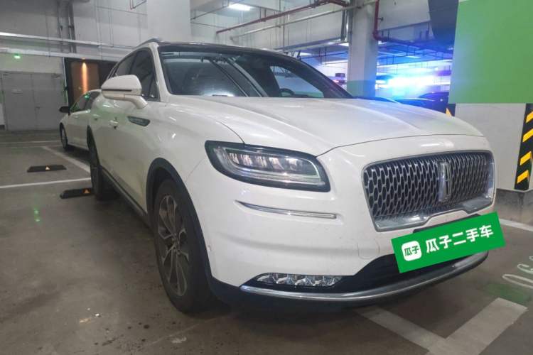 Used Lincoln Nautilus 2021 2.0T Four-Wheel Drive Luxury Edition Front Right 45 Deg