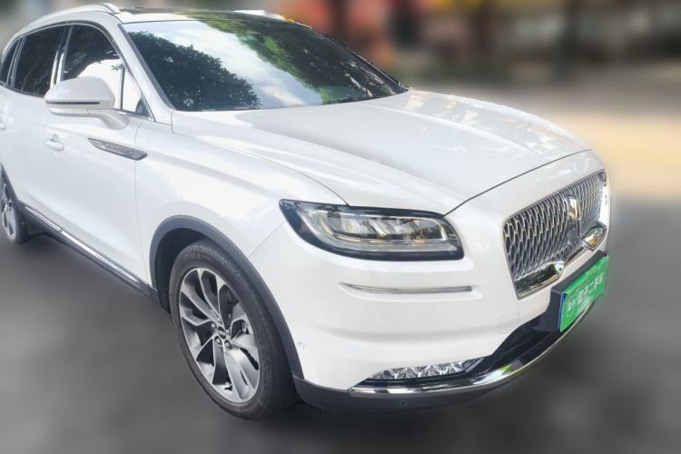 Used Lincoln Nautilus 2021 2.0T Four-Wheel Drive Luxury Edition Front Right 45 Deg