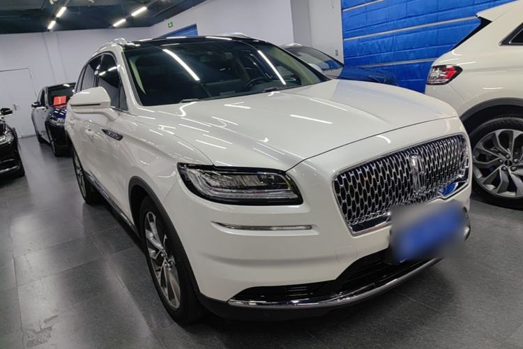 Used Lincoln Nautilus 2021 2.0T Four-Wheel Drive Luxury Edition Front Right 45 Deg