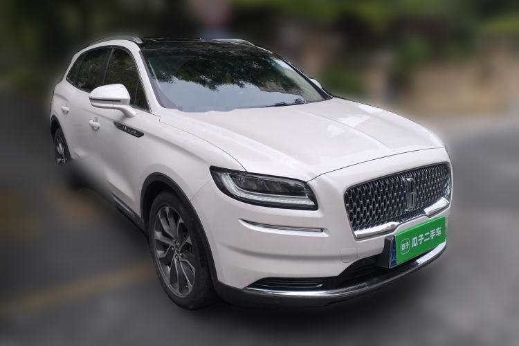 Used Lincoln Nautilus 2021 2.0T Four-Wheel Drive Luxury Edition Front Right 45 Deg