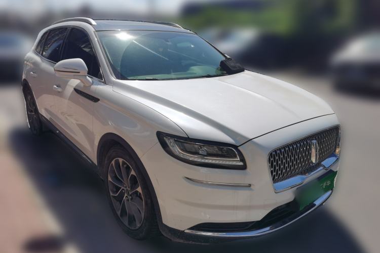 Used Lincoln Nautilus 2021 2.0T Four-Wheel Drive Luxury Edition Front Right 45 Deg