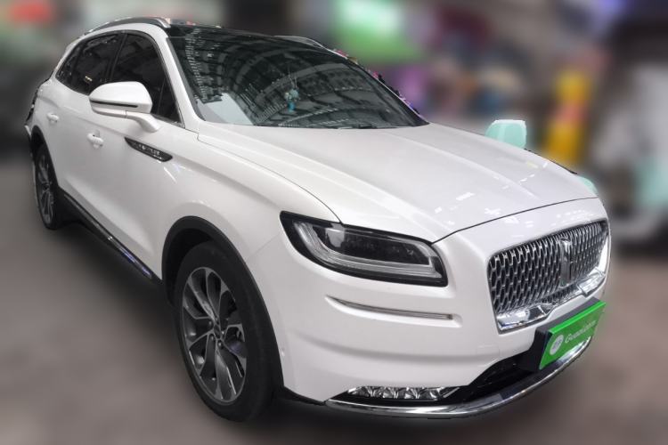Used Lincoln Nautilus 2021 2.0T Four-Wheel Drive Luxury Edition Front Right 45 Deg