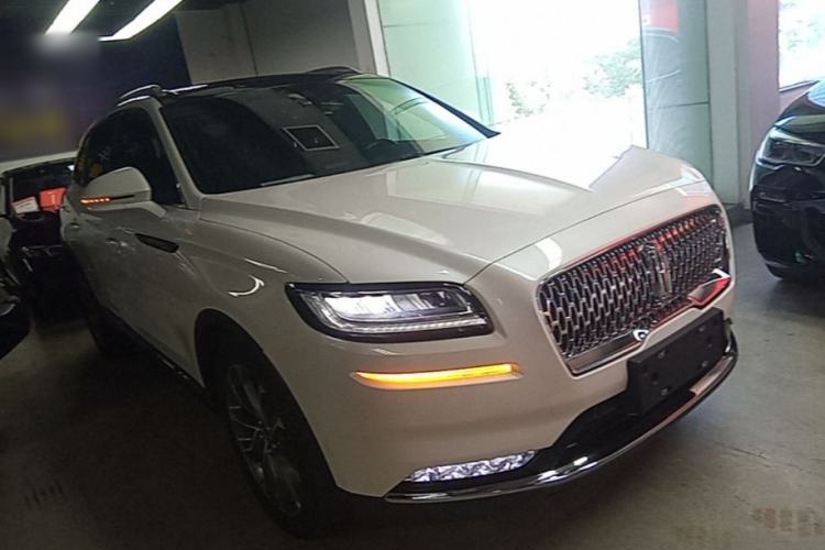 Used Lincoln Nautilus 2021 2.0T Four-Wheel Drive Luxury Edition Front Right 45 Deg