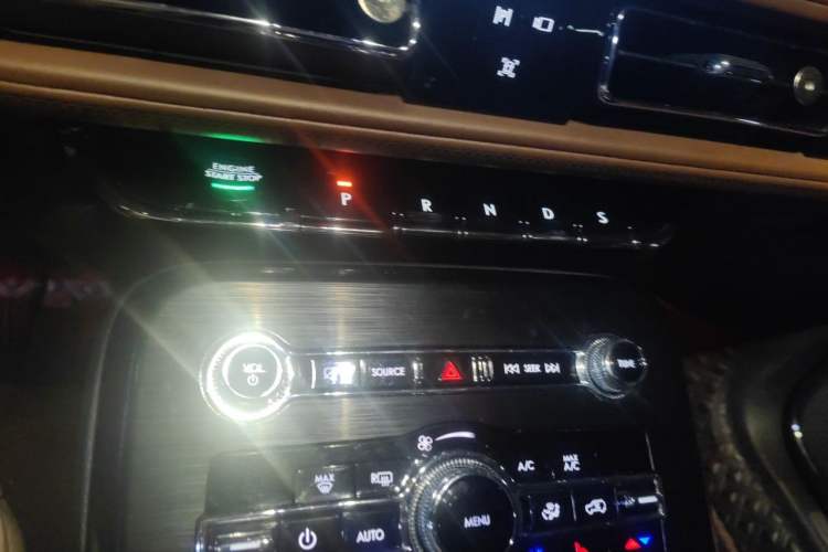 Used Lincoln Nautilus 2021 2.7T Four-Wheel Drive Prestige Edition Gear Lever