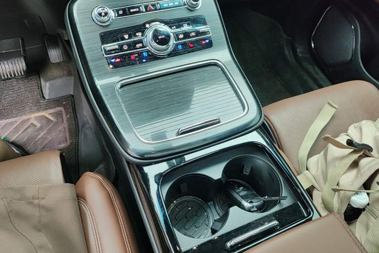 Used Lincoln Nautilus 2021 Revised Version 2.7T Four-Wheel Drive Prestige Edition Gear Lever