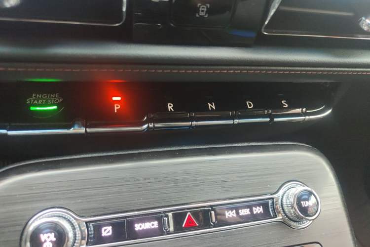 Used Lincoln Nautilus 2021 2.7T Four-Wheel Drive Prestige Edition Gear Lever