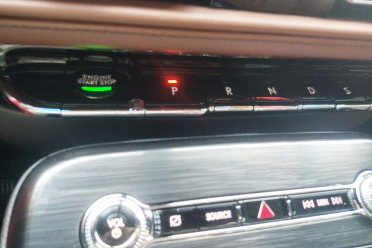 Used Lincoln Nautilus 2021 2.0T Four-Wheel Drive Luxury Edition Gear Lever