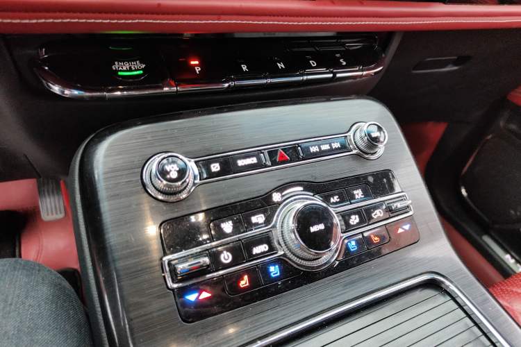 Used Lincoln Nautilus 2021 2.0T Four-Wheel Drive Luxury Edition Gear Lever