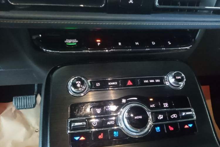 Used Lincoln Nautilus 2021 2.0T Four-Wheel Drive Luxury Edition Gear Lever