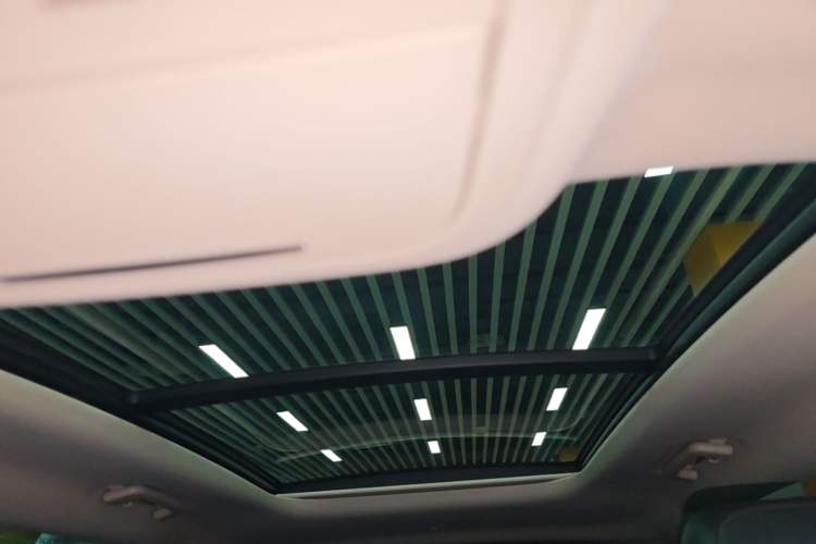 Used Lincoln Nautilus 2021 2.0T Four-Wheel Drive Luxury Edition Headliner