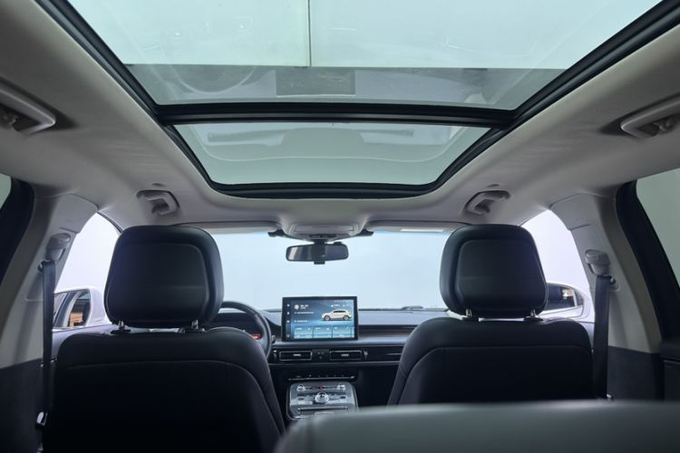 Used Lincoln Nautilus 2021 2.0T Four-Wheel Drive Luxury Edition Headliner