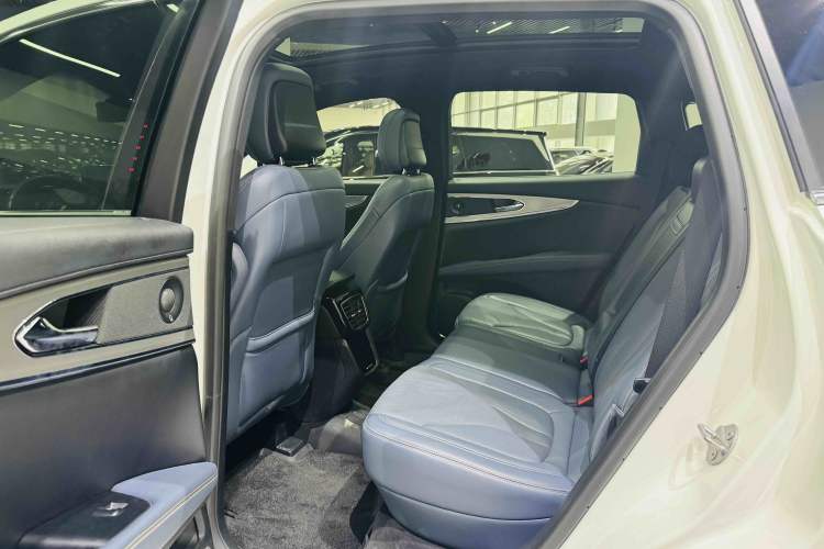 Used Lincoln Nautilus 2021 2.0T Four-Wheel Drive Luxury Edition Interior 3