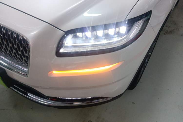Used Lincoln Nautilus 2021 Revised Version 2.7T Four-Wheel Drive Prestige Edition Left Front Headlight