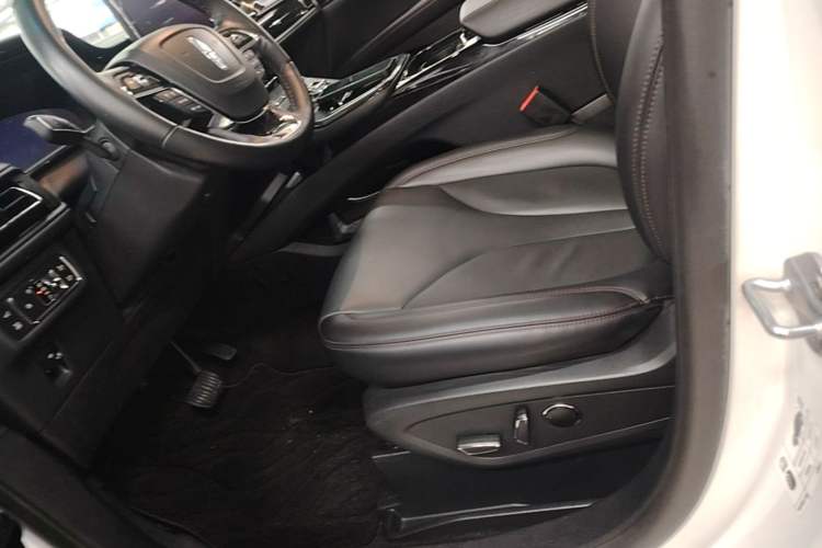 Used Lincoln Nautilus 2021 2.0T Four-Wheel Drive Luxury Edition Left Front Seat