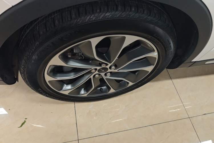Used Lincoln Nautilus 2021 2.0T Four-Wheel Drive Luxury Edition Left Front Wheel Hub