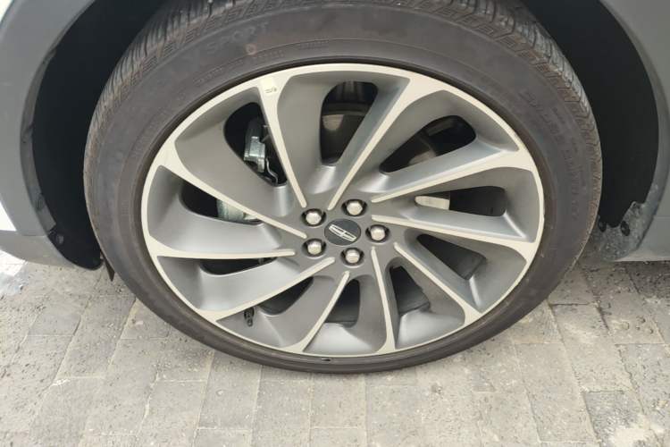 Used Lincoln Nautilus 2021 Revised Version 2.7T Four-Wheel Drive Prestige Edition Left Front Wheel Hub