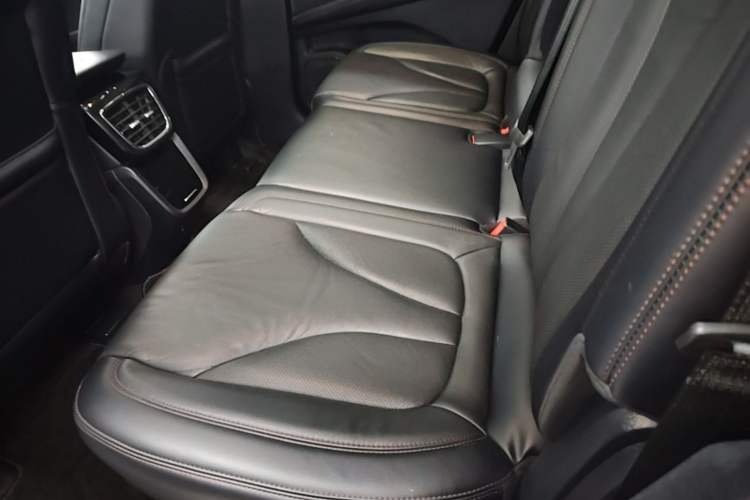 Used Lincoln Nautilus 2021 2.0T Four-Wheel Drive Luxury Edition Left Rear Seat