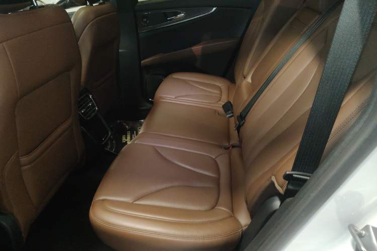 Used Lincoln Nautilus 2021 2.0T Four-Wheel Drive Luxury Edition Left Rear Seat