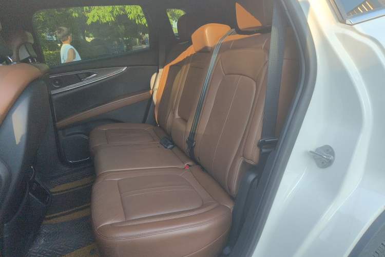 Used Lincoln Nautilus 2021 2.7T Four-Wheel Drive Prestige Edition Left Rear Seat