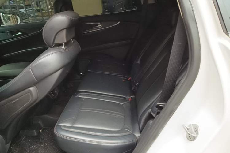 Used Lincoln Nautilus 2021 2.7T Four-Wheel Drive Prestige Edition Left Rear Seat