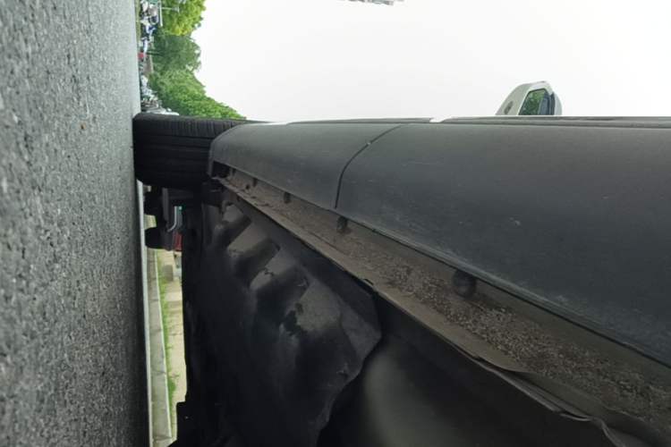 Used Lincoln Nautilus 2021 2.7T Four-Wheel Drive Prestige Edition Left Side Sill