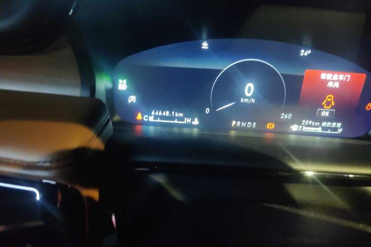 Used Lincoln Nautilus 2021 2.7T Four-Wheel Drive Prestige Edition Odometer Close Up