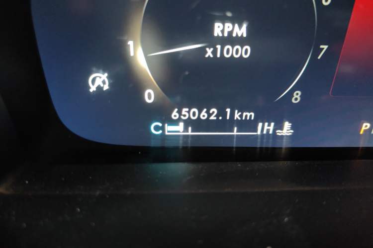 Used Lincoln Nautilus 2021 2.0T Four-Wheel Drive Luxury Edition Odometer Close Up