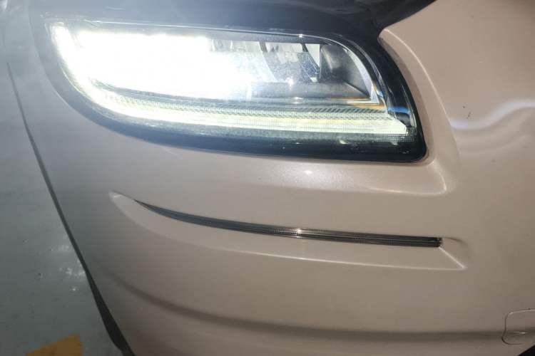 Used Lincoln Nautilus 2021 2.0T Four-Wheel Drive Luxury Edition Right Front Headlight