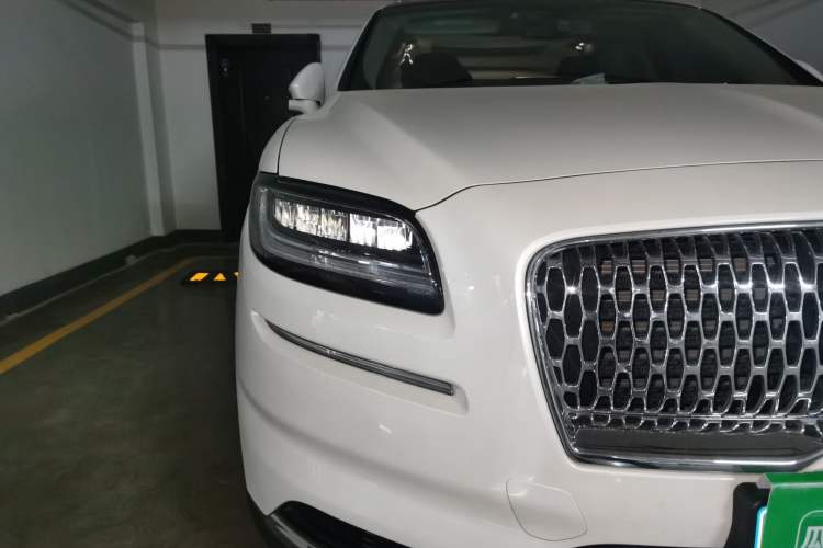 Used Lincoln Nautilus 2021 2.0T Four-Wheel Drive Luxury Edition Right Front Headlight